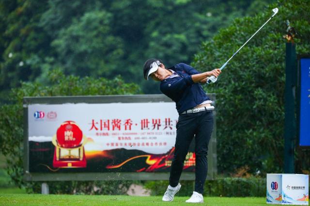 高尔夫全锦赛上海男队继续领跑 陕西女队扩大领先(6)