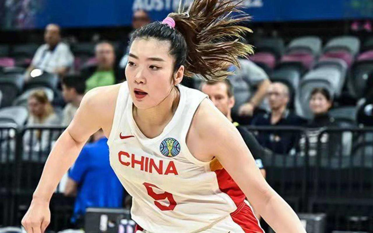 细细的盘点一下，中国篮球运动员有资格被称的上世界级别的，也就区区几人。
1.姚明(2)