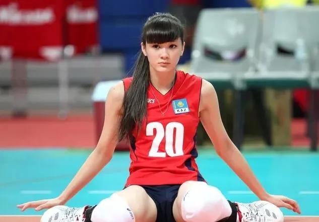 莎宾娜是哈萨克斯坦女排运动员，一出道便红遍世界，成为女子排坛第一美人。身材高挑，(4)