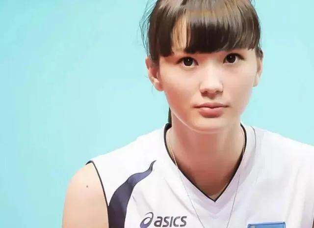 莎宾娜是哈萨克斯坦女排运动员，一出道便红遍世界，成为女子排坛第一美人。身材高挑，(7)
