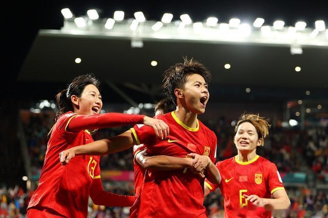 中国女足1-0击败海地，女足球员杨莉娜发文：只要相信，就会有奇迹(2)