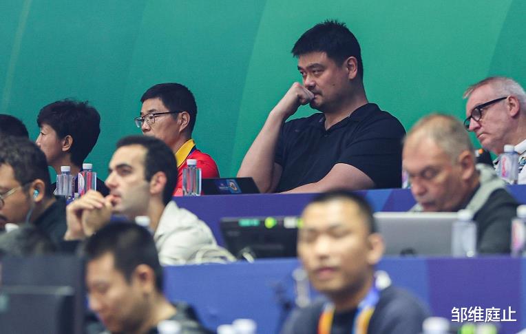 一个也打不过！中国男篮最大问题，NBA超级巨星中国行已给出答案(1)