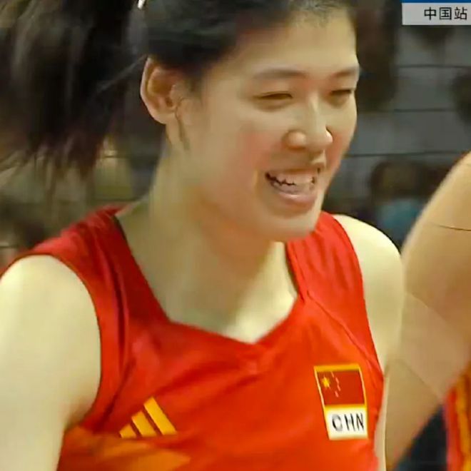 奥运资格赛前三轮中国女排总得分排名前五位的球员，天津占三席(2)