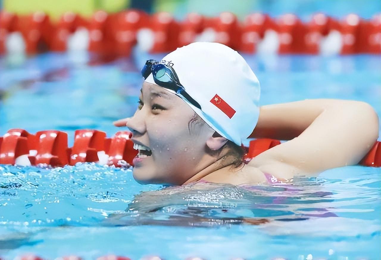 中国泳军再添1金！20岁少女险破亚洲纪录夺冠 卫冕冠军逆转摘银(3)