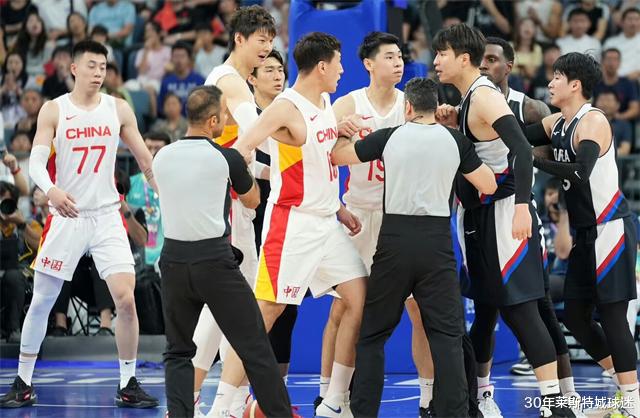你听见了吗？中国男篮领先韩国23分时，央视激动念了句诗，太霸气(1)