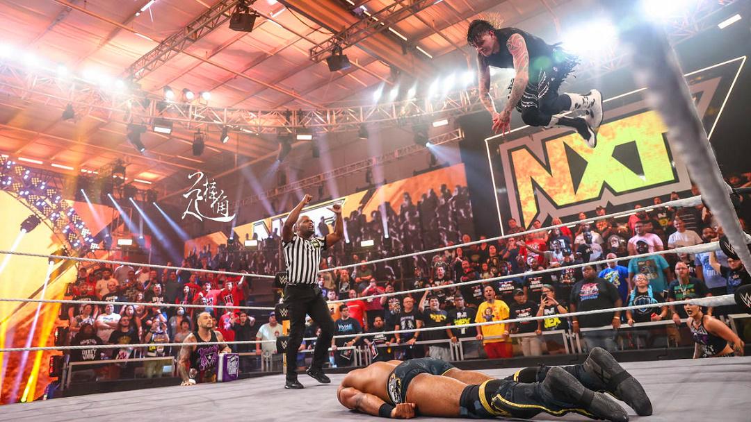 WWE史上最短命北美冠军诞生，“妈咪”雷亚的威逼利诱就是管用(9)