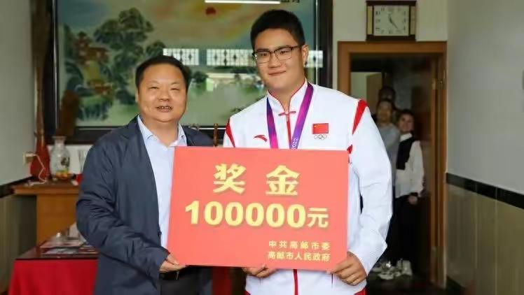 李梦被奖励一套房，林雨薇被奖励4万元，运动员拿出成绩才是王道(5)