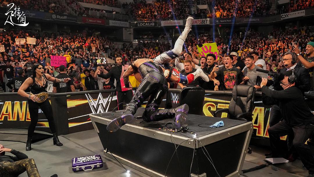 WWE审判日组合一口气输掉4条腰带，科迪又刷起了双打冠军(5)