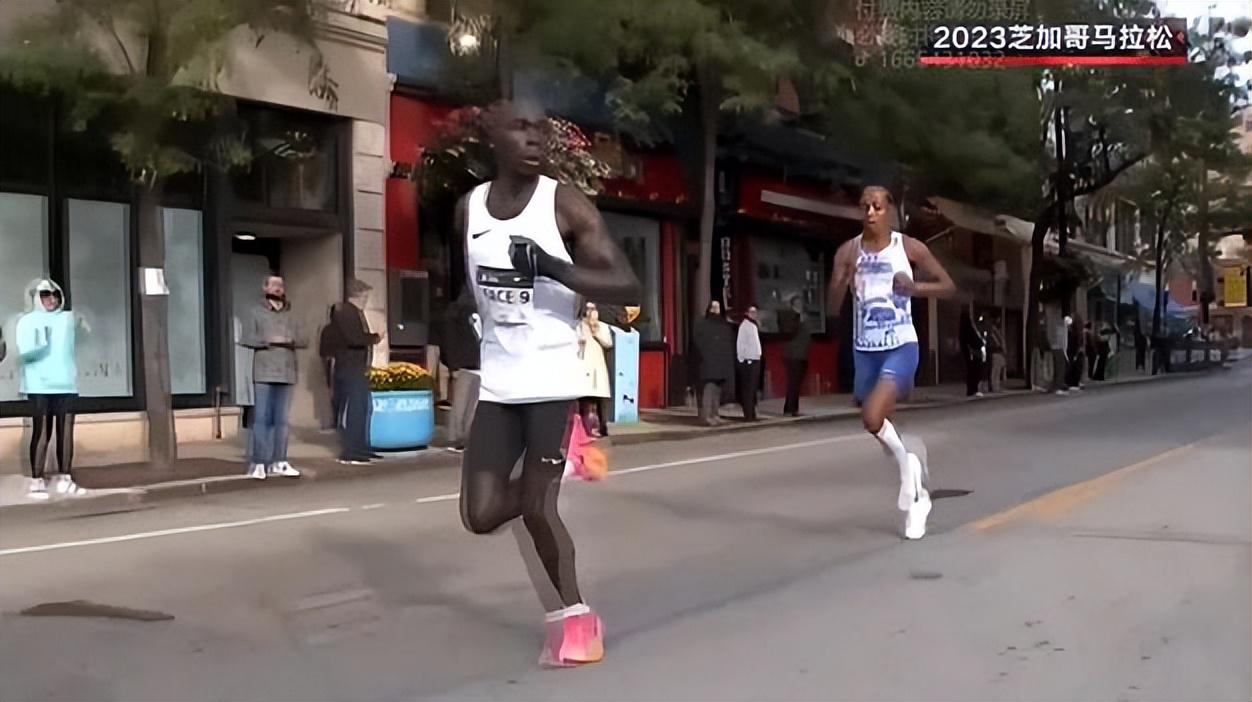 肯尼亚人创造历史！男子马拉松成绩2小时0分35秒打破世界纪录！(4)