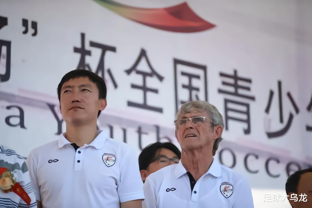 正式赴任，79岁米卢重返中国，助力国足青训，年薪曝光，搏世界杯(4)
