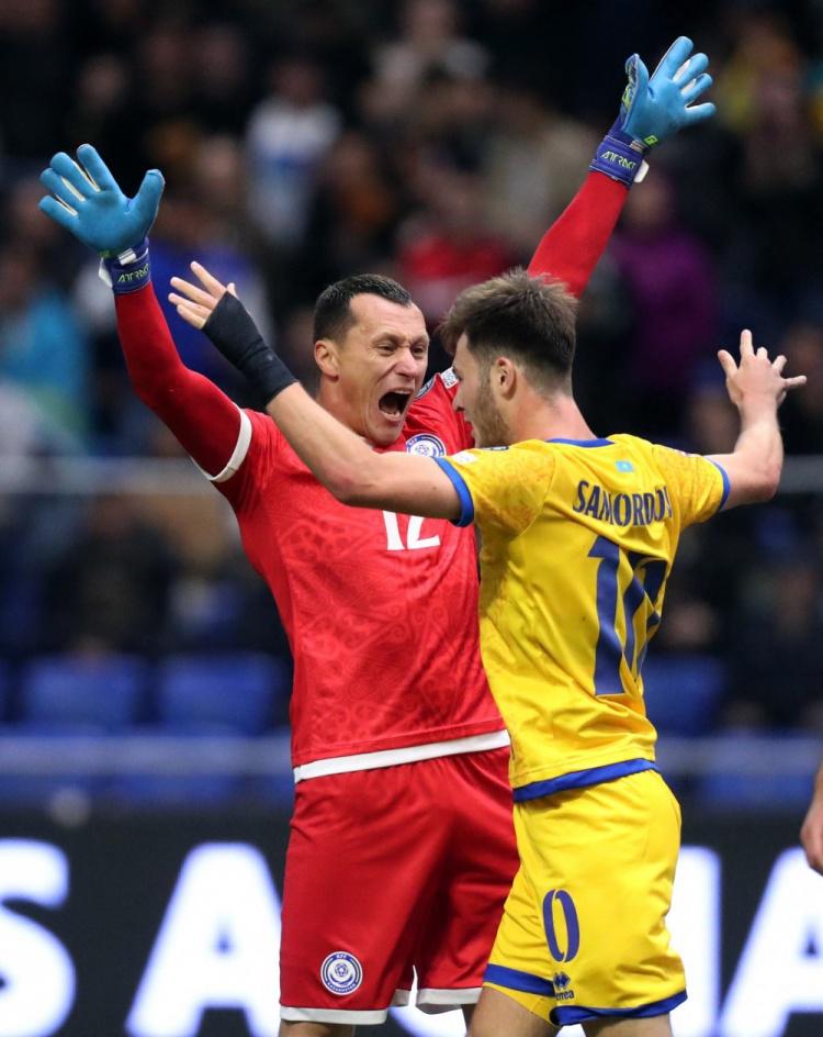 “脱亚入欧”21年，哈萨克斯坦男足竟然要踢进欧洲杯了(2)