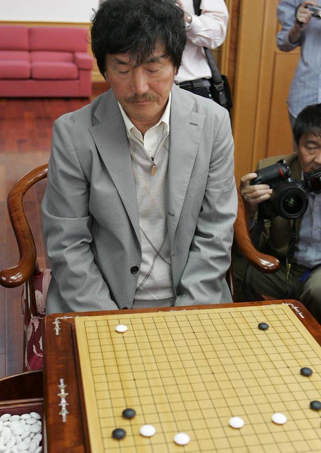 1600胜！赵治勋九段神了，成为日本棋院第一位1600胜职业棋手？