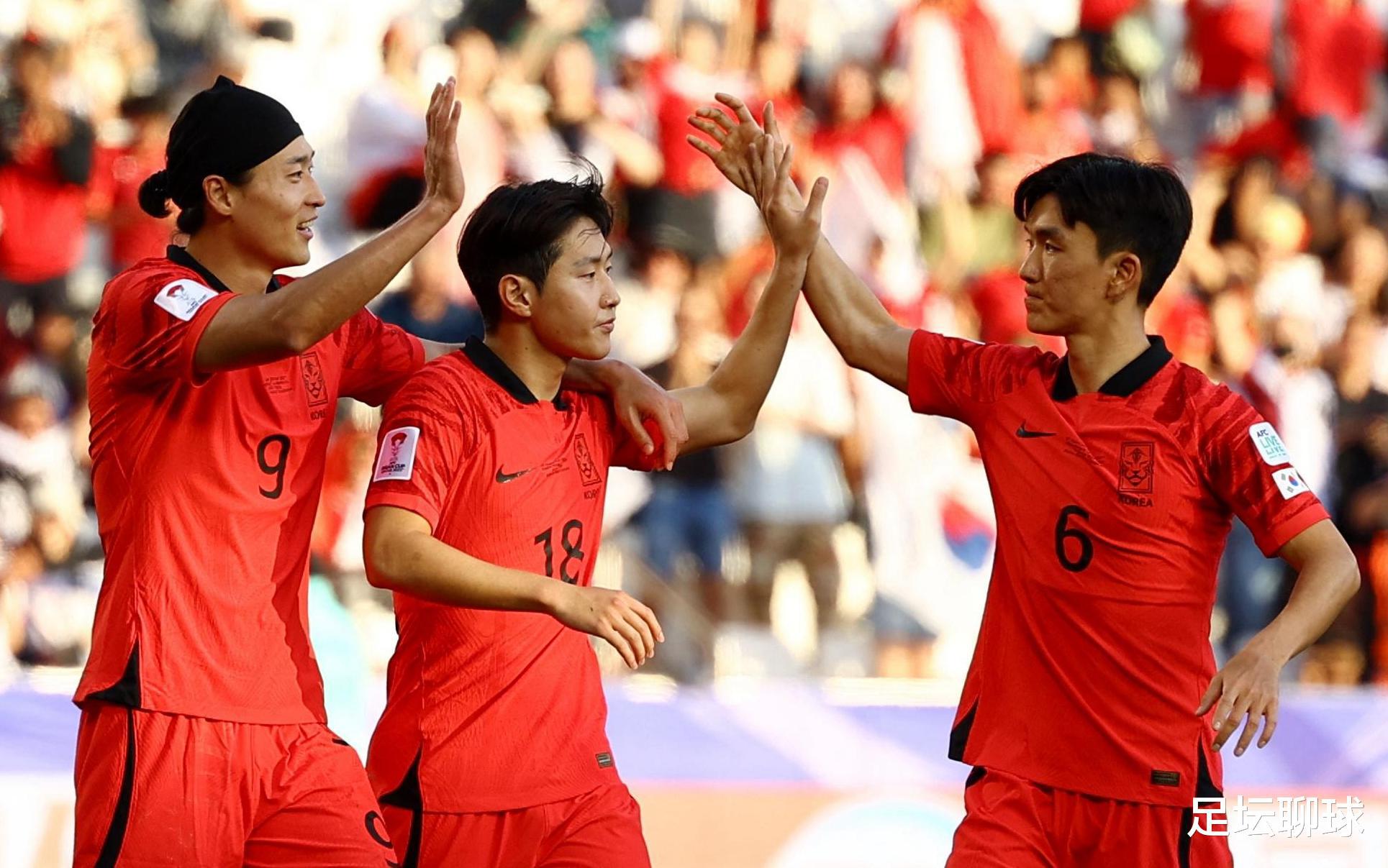 伟大2-1！前亚洲冠军创造历史：首次掀翻日本男足，门将激动跪地落泪(4)