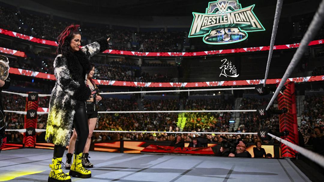 贝莉或将被迫冲击另一位WWE女子冠军，科迪真要给巨石强森让路？(6)