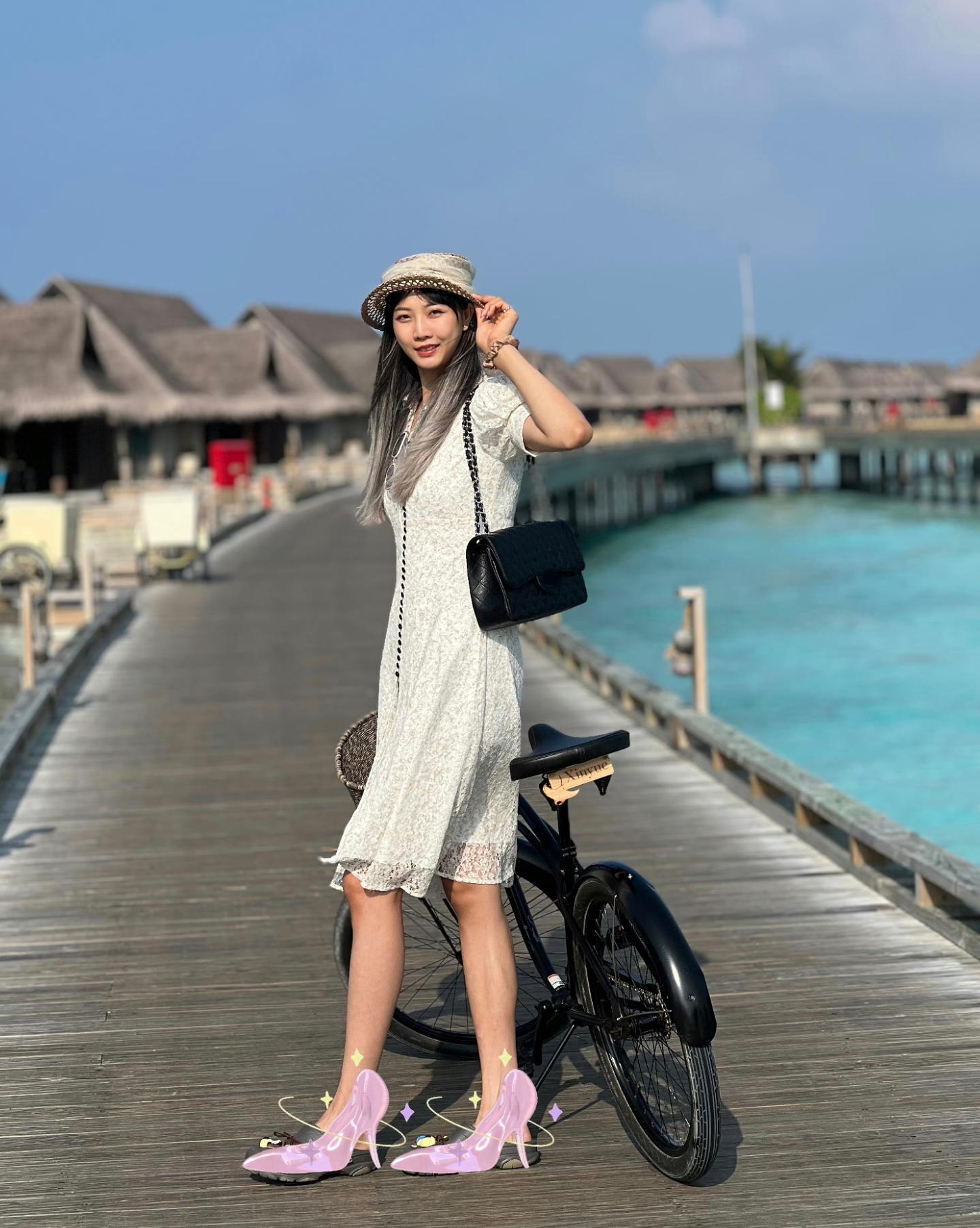 袁心玥在马尔代夫度假，晒出一系列自拍照！2米03女神，真漂亮！(4)