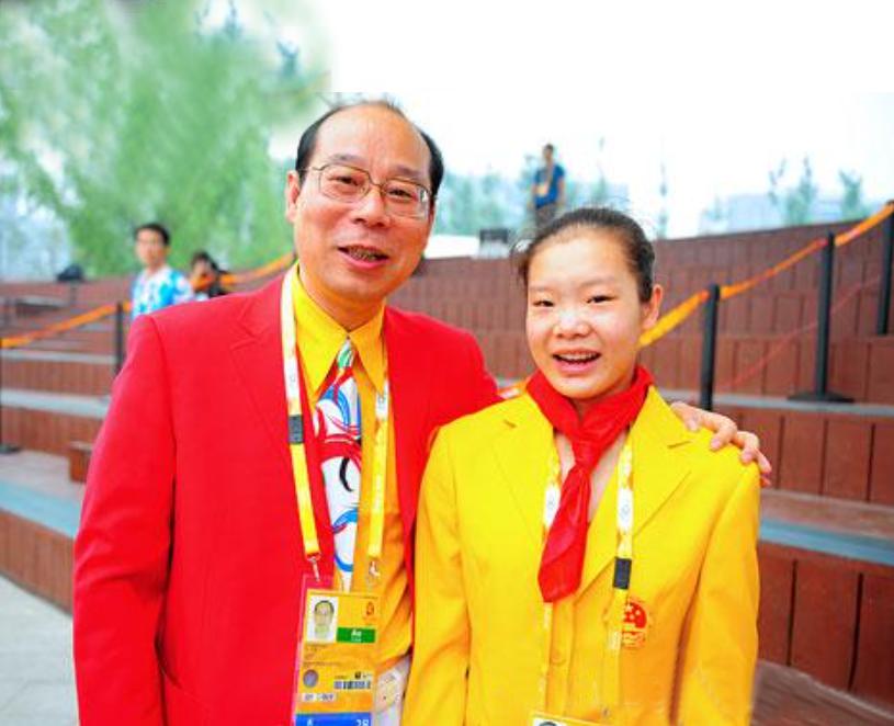 奥运冠军程菲：工人父亲“沾光”进高校执教，她开口为婚恋辟谣(11)