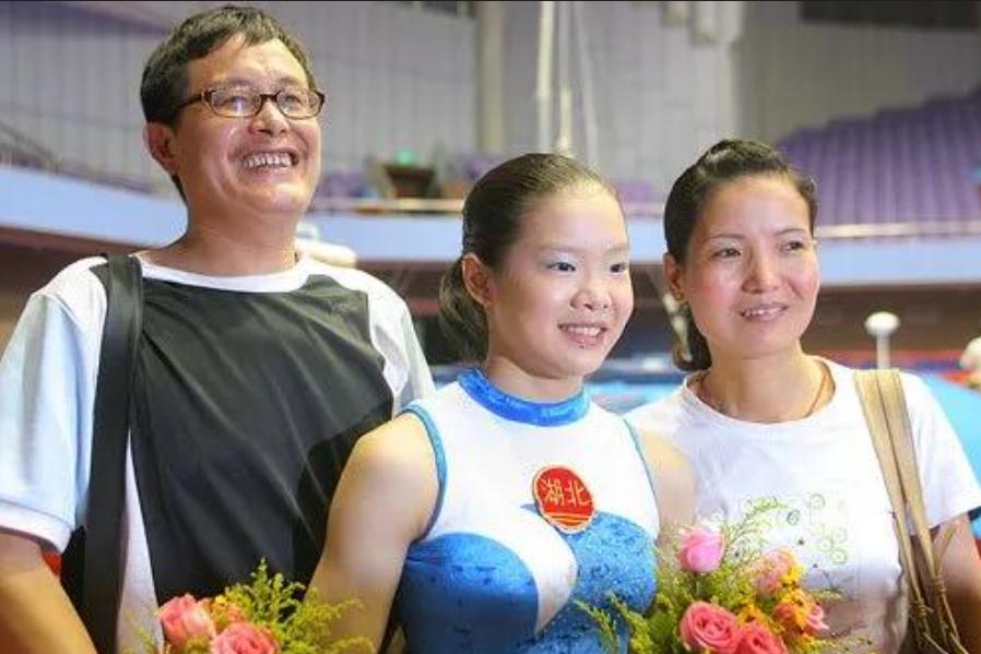 奥运冠军程菲：工人父亲“沾光”进高校执教，她开口为婚恋辟谣(20)