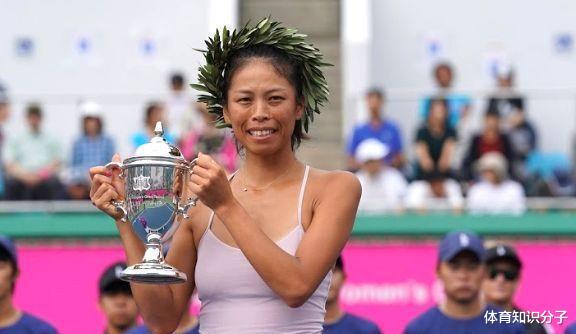 2比1逆转进4强！38岁女网金花击败大满贯冠军，网友：亚洲传奇(5)