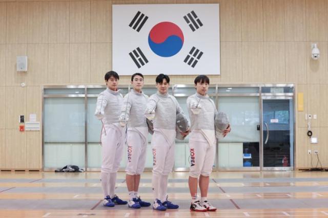 韩国击剑队媒体日展雄心 巴黎奥运目标多枚金牌