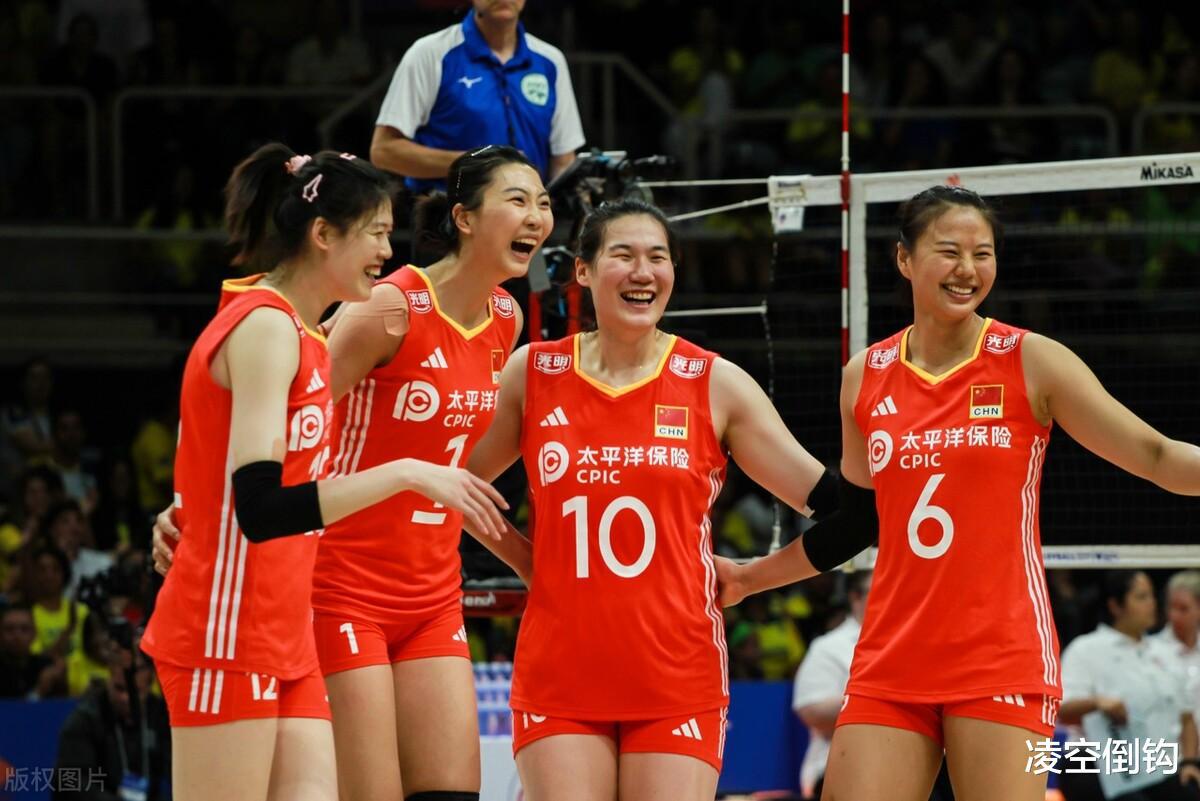 朱婷时隔3年回归首秀，中国女排连扳3局3-1逆转荷兰，迎开门红