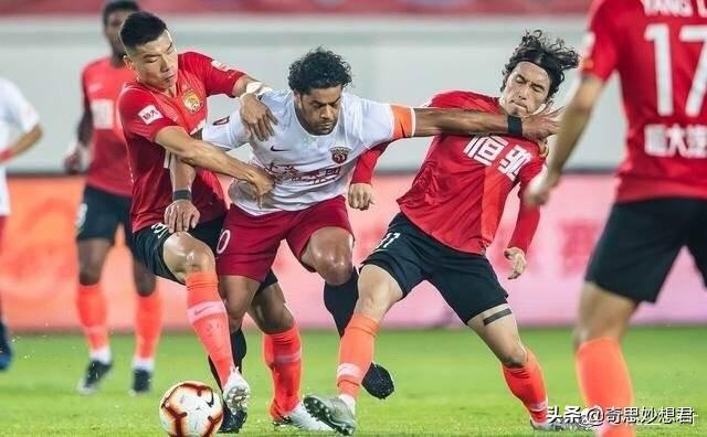恒大赢上港夺冠在望这一画面让人无比动容，中国足球也看到了未来(3)