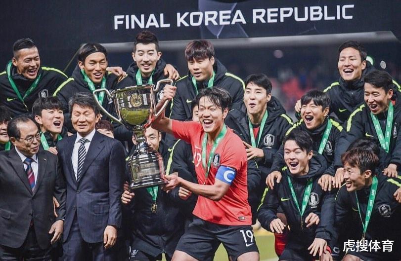 中超旧将晒合影，四名先后效力中超的韩国球员相聚！