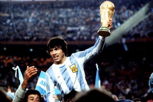 阿根廷史上的十一大巨星排名，现役五大联赛球员只有一人上榜(7)