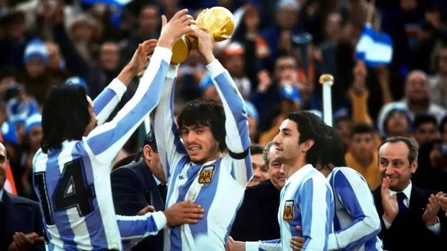 阿根廷史上的十一大巨星排名，现役五大联赛球员只有一人上榜(11)