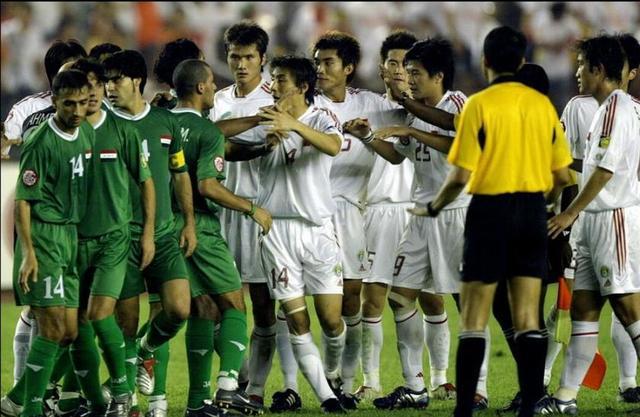 回忆2004亚洲杯：对手指名“废掉”郝海东，日本手球“偷”冠军(6)