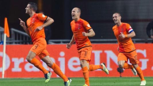 荷兰没有直接欧冠 由欧冠成绩看荷兰足球的没落(5)