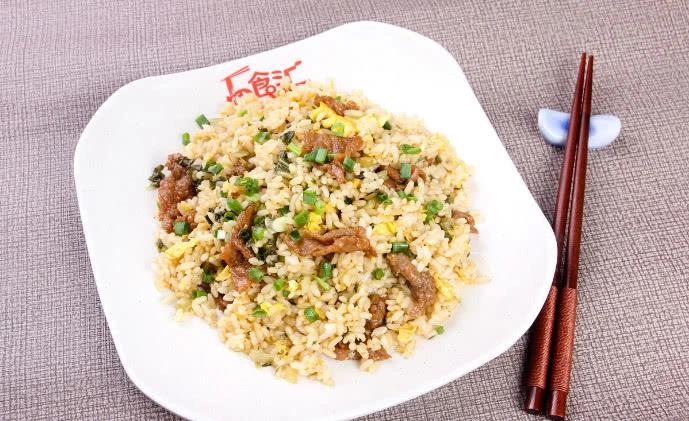 三十亿身价足坛巨星c罗最喜欢的中国菜，这么高热量的食物可不敢吃(3)