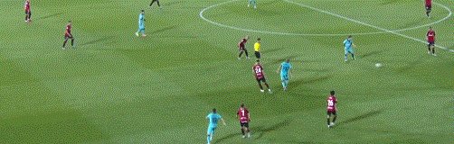 【西甲】梅西1射2传 阿尔瓦1球1助 巴萨客场4比0胜(3)