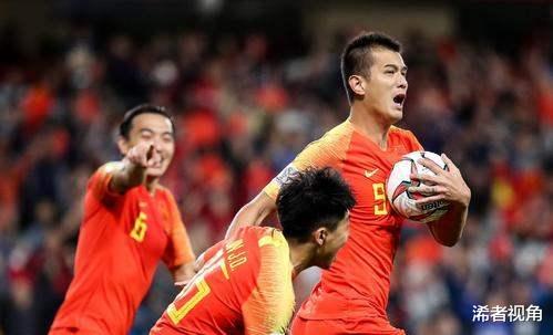 特大喜讯！国足未来王牌释放积极信号，日韩恐难阻中国进世界杯(5)