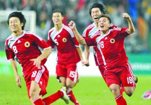 中国足协是否应该放弃10年国家队成绩将全力陪养青少年足球？(4)