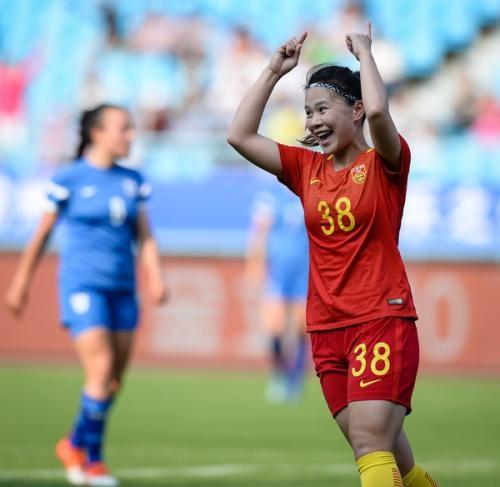 中国足协是否应该放弃10年国家队成绩将全力陪养青少年足球？(6)