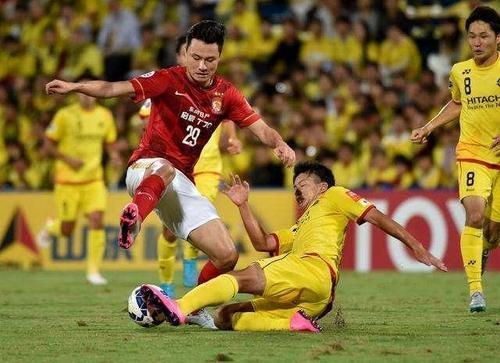中国足协是否应该放弃10年国家队成绩将全力陪养青少年足球？(8)
