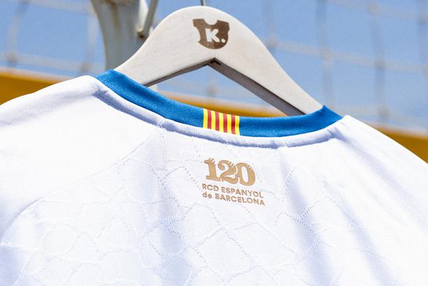 西班牙人120周年球衣上线！销量太惨淡，武磊当宣传模特也没用(4)