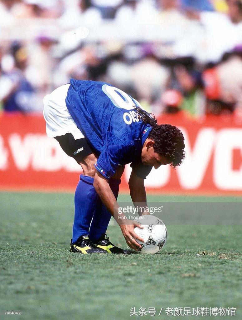 意甲94年用球 1994年世界杯足球鞋大盘点(76)