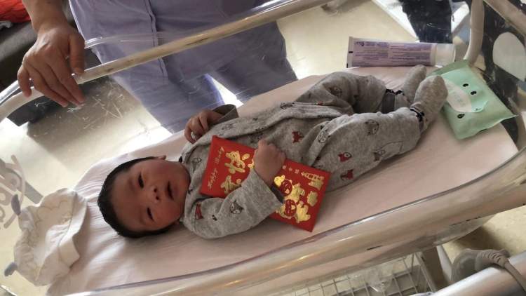 上港前锋李圣龙: 要做能真正决定比赛的那个, 回家第一件事陪太太和刚出生的儿子(5)