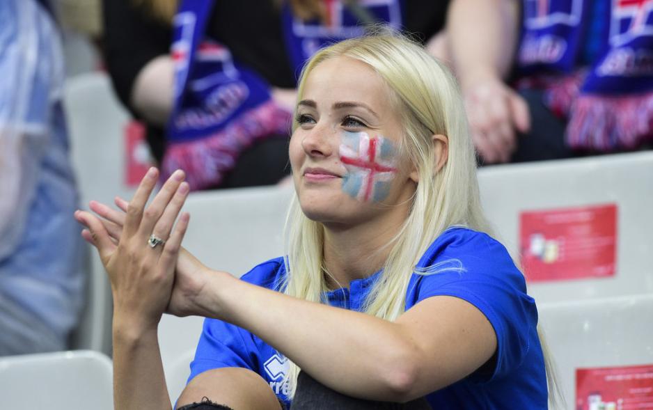 欧冠 冰岛球迷 冰岛女球迷最漂亮(6)