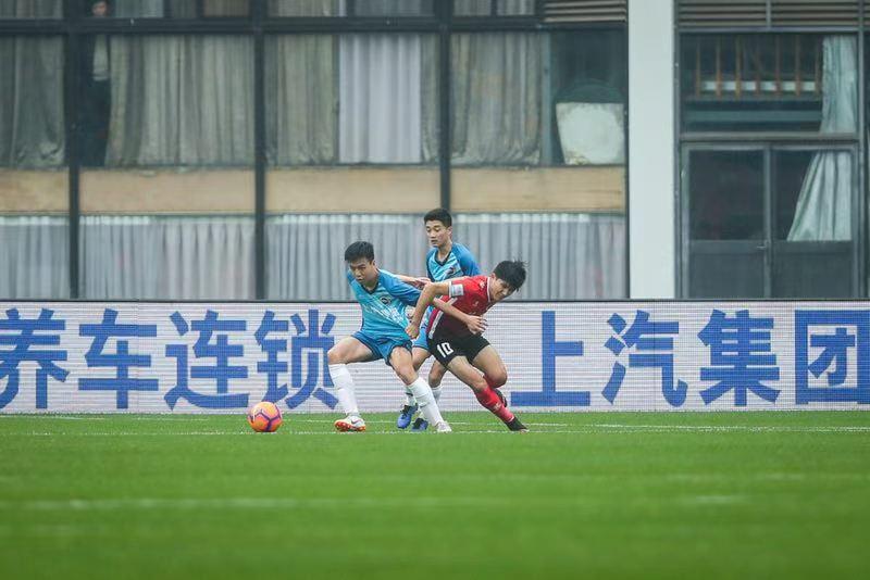 上海英超杯 上海这项草根足球赛事(9)