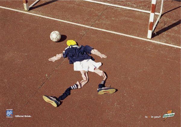 欧冠足球广告 那些妙趣十足的足球创意广告(11)