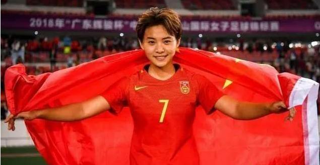 中国球迷为什么对女足踢进东奥会这么上心，将王霜当作英雄对待？(1)