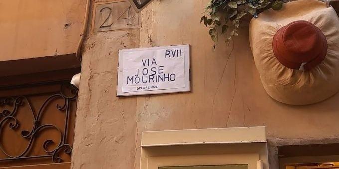 难掩期待, 罗马球迷将一街道改名为“穆里尼奥街”(1)