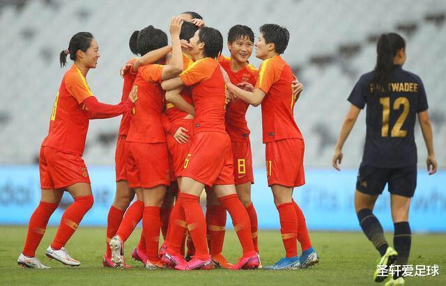 独造12球！王霜终于迎来爆发，中国女足小组出线不利：她成为关键(6)