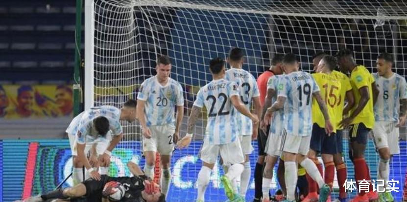 2：0到2：2，梅西哑火无奈摇头，阿根廷2021年以来未尝一胜(5)