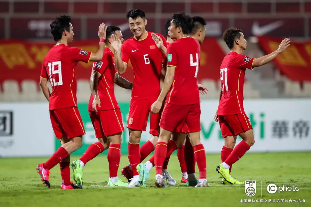 中国男足5-0大胜马尔代夫  李铁满意球员表现(3)