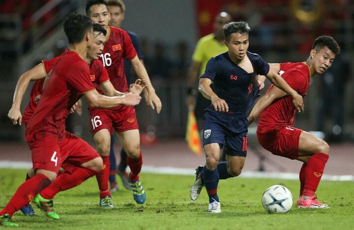 坏消息！越南梅西落选国家队，将缺席前2场世预赛，沙澳2队获利不少(3)