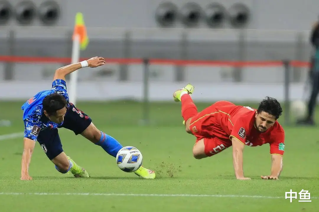 11个人防守都守不平日本！国足与亚洲顶级强队足球水平相差太远(1)