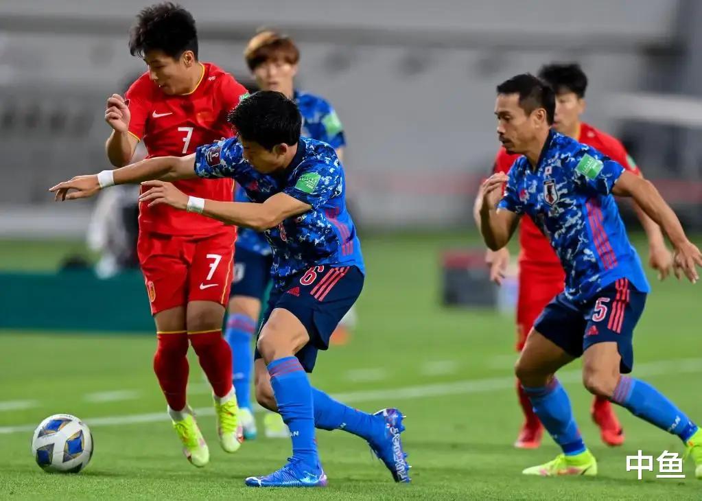 11个人防守都守不平日本！国足与亚洲顶级强队足球水平相差太远(2)